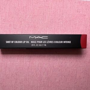 MAC shot of colour lip oil